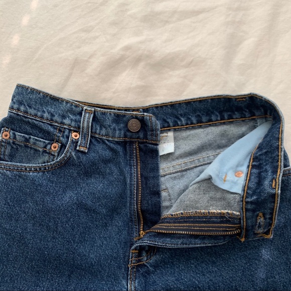 Levi’s 505 Long Dark Wash Denim Shorts - Picture 3 of 4